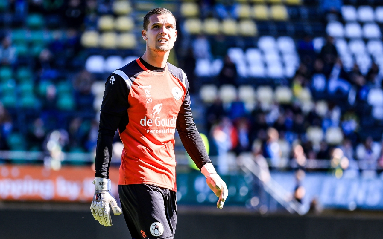 VVV-Venlo huurt doelman Schoonderwaldt van Sparta Rotterdam voor komend seizoen