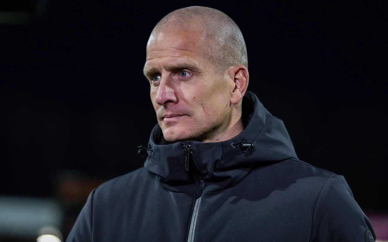 Roda ziet trainer Bas Sibum naar Eredivisie vertrekken